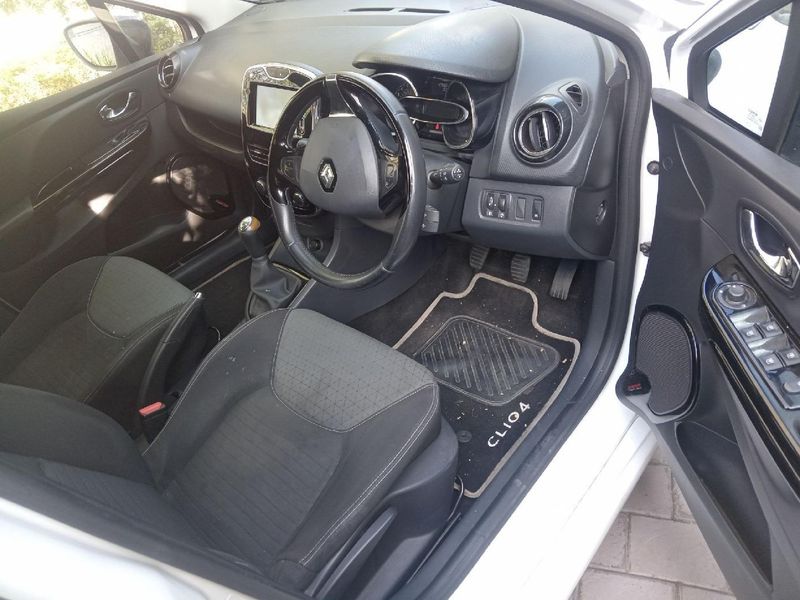 Used Renault Clio 2014 IV 900T Dynamique LOW ON FUEL! for sale in