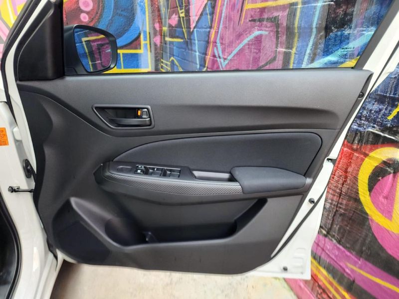 Used Suzuki Swift 1.2 GA for sale in Gauteng Cars.co.za (ID9772891)