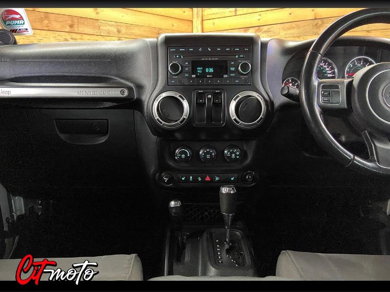 Used Jeep Wrangler 3.8 Sahara 2dr Auto for sale in Gauteng Cars.co