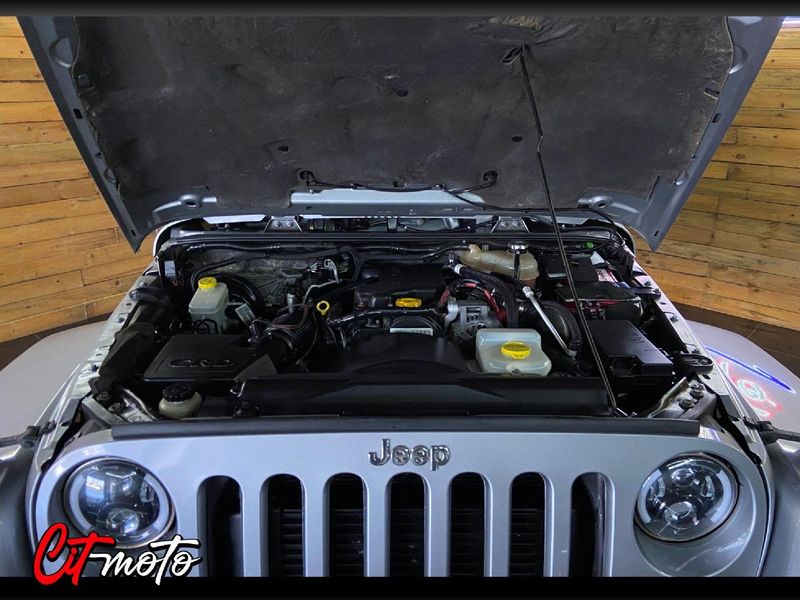 Used Jeep Wrangler Unlimited 2.8 CRD Sahara Auto for sale in Gauteng