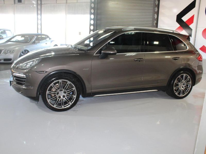 Used Porsche Cayenne S DIESEL 4.2 TDi V8 MULTITRONIC 8SPD OFF ROAD