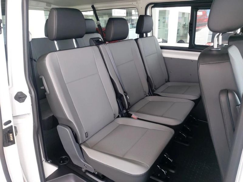 New Volkswagen Transporter T6.1 Crew bus 2.0Bitdi LWB 146kW 4mo 8