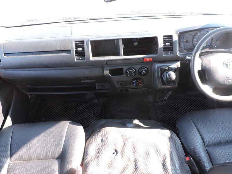 Used Toyota Quantum 2.5 D4D Sesfikile 16seat for sale in Gauteng