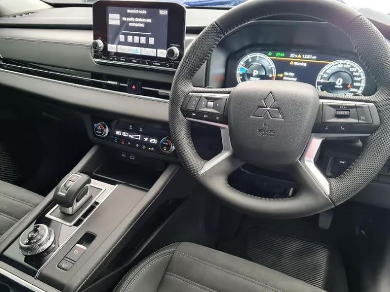 Used Mitsubishi Outlander 2.5 GLS Auto for sale in North West Province