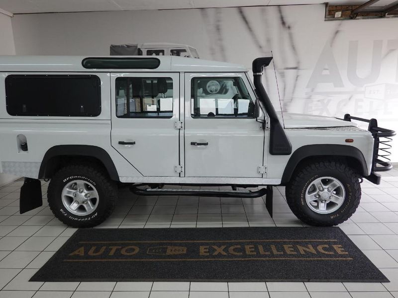 Used Land Rover Defender 110 2.5 TD5 CSW for sale in Gauteng - Cars.co ...