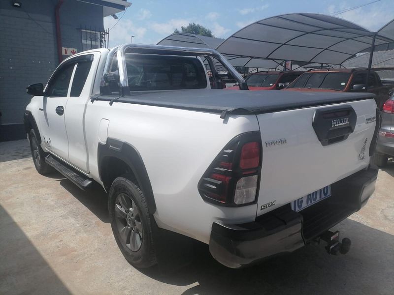 Used Toyota Hilux 2.4GD6 EXTENDED CAB for sale in Gauteng Cars.co.za