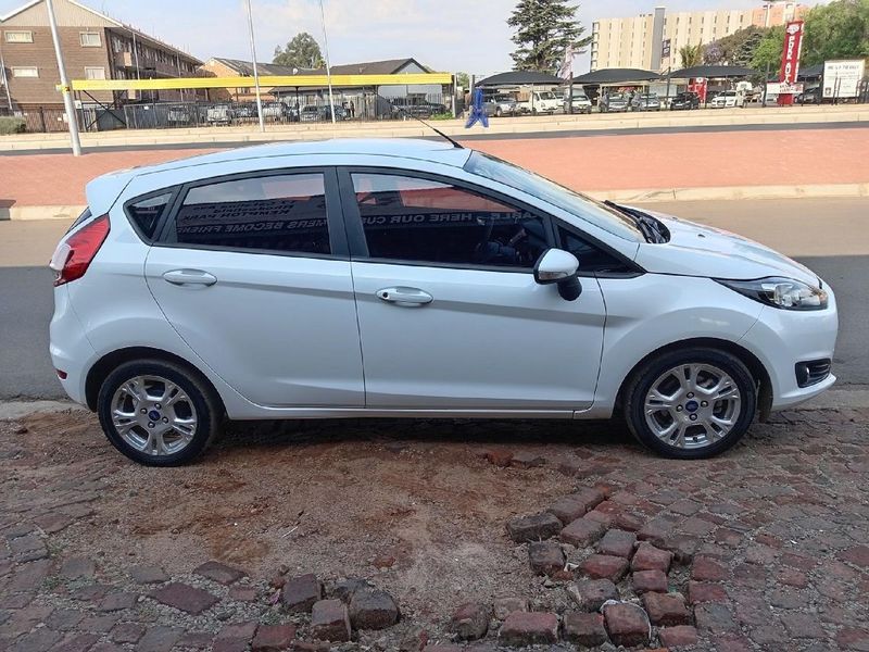 Used Ford Fiesta 1.0 EcoBoost Titanium Auto 5dr for sale in Gauteng