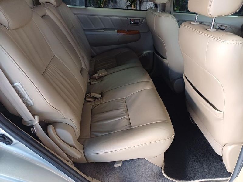 Used Toyota Fortuner 3.0 D4D Raised Body Auto for sale in Gauteng