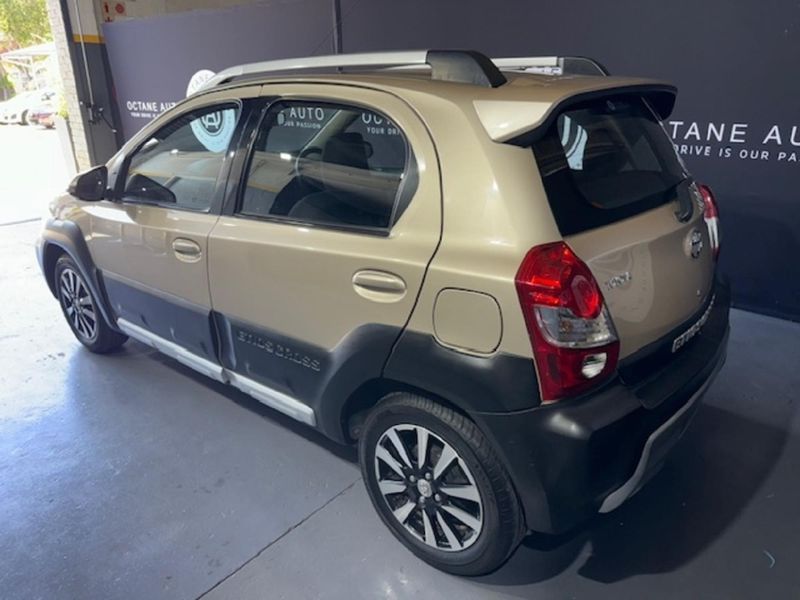Used Toyota Etios Cross 1.5 XS 5dr for sale in Western Cape Cars.co