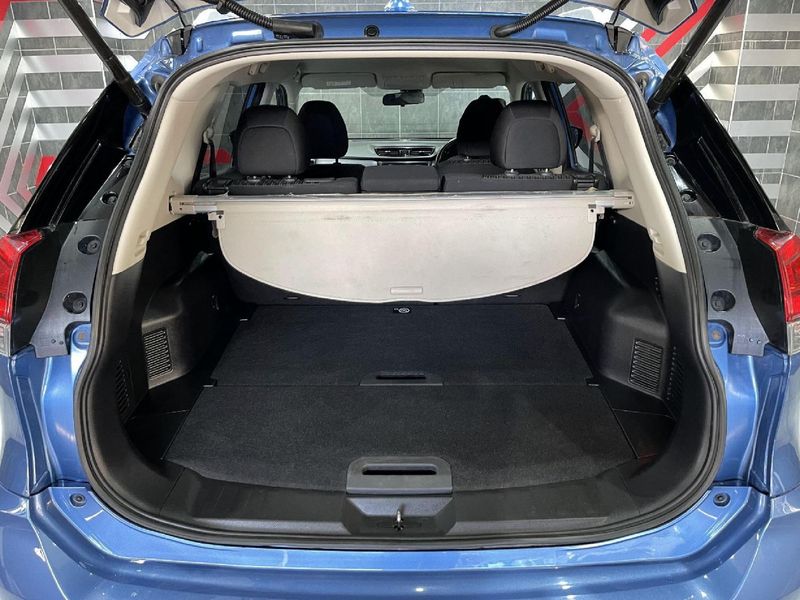 Used Nissan XTrail 2.5 Acenta 4x4 Auto for sale in Gauteng Cars.co