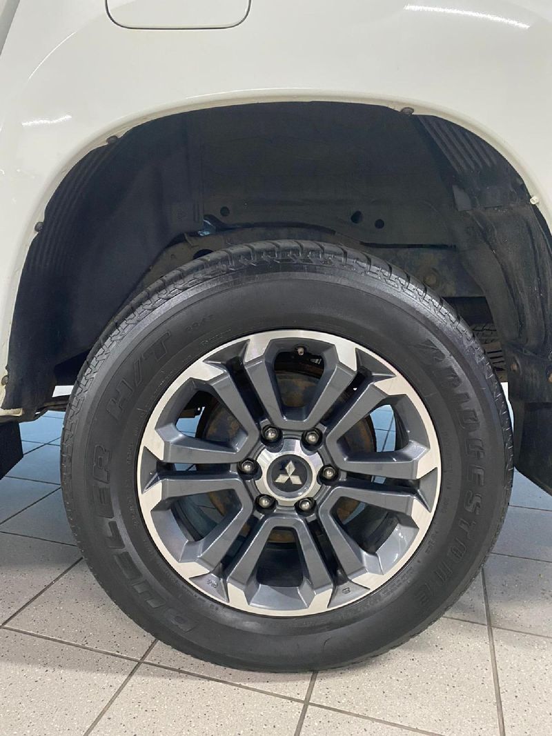 Used Mitsubishi Triton 2.4 DiDc 4x4 Auto DoubleCab for sale in