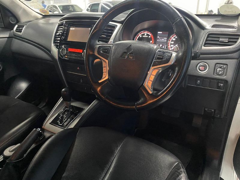 Used Mitsubishi Triton 2.4 DiDc 4x4 Auto DoubleCab for sale in