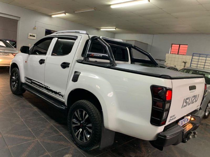 Used Isuzu KB 250 DTeq HO XRider DoubleCab DMAX for sale in Gauteng