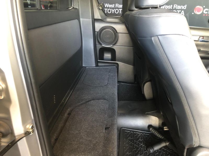 Used Toyota Hilux 2.8 GD6 Raised Body Legend 4x4 Extended Cab for sale