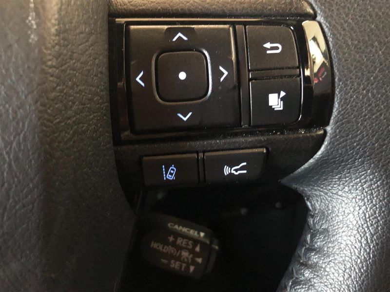 Used Toyota Hilux 2.8 GD6 Raised Body Legend 4x4 Extended Cab for sale