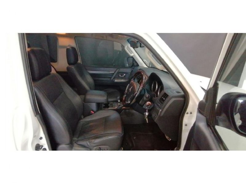 Used Mitsubishi Pajero 3.2 DiDc GLS SWB Auto for sale in Kwazulu Natal
