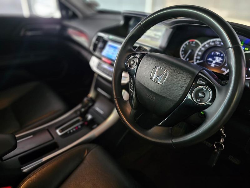 Used Honda Accord 2.0 Elegance Auto for sale in Western Cape Cars.co