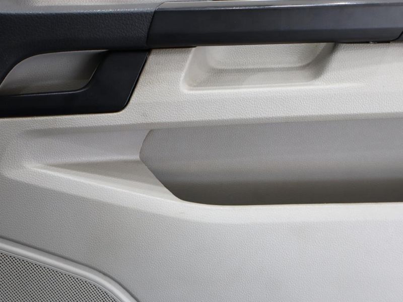 Used Volkswagen Kombi 2.0 TDI Auto (103kW) Trendline for sale in