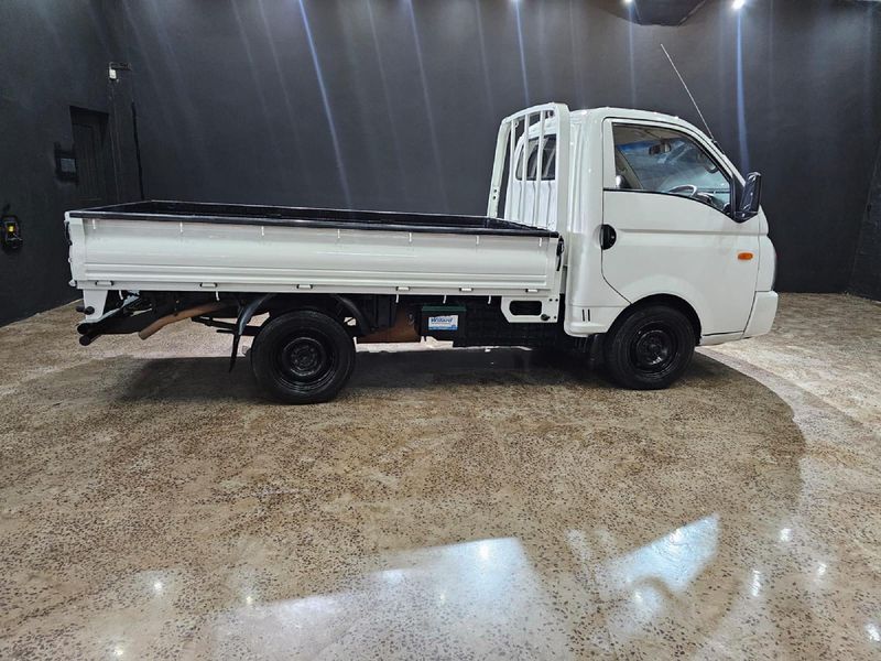 Used Hyundai H100 Bakkie 2.6D Dropside for sale in Kwazulu Natal Cars