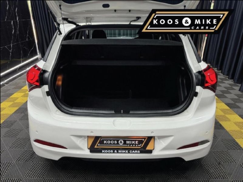 Used Hyundai i20 1.4 Fluid Auto for sale in Gauteng Cars.co.za (ID