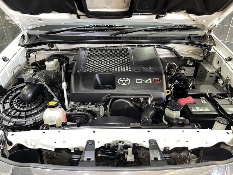 Used Toyota Fortuner 3.0 D4D Raised Body Auto for sale in Gauteng