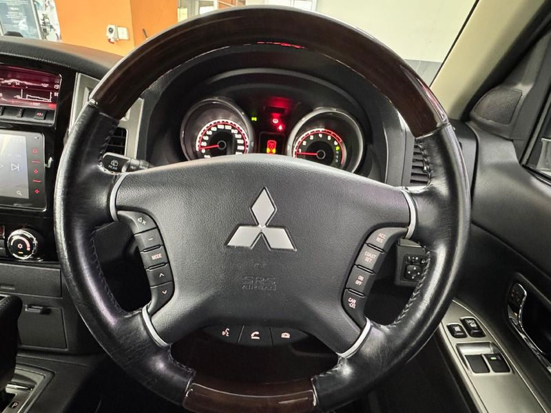 Used Mitsubishi Pajero 3.2 DiDc GLS SWB Auto for sale in Gauteng