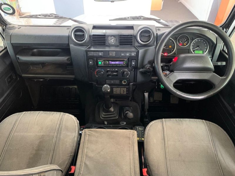 Used Land Rover Defender 110 2.2D Station Wagon for sale in Gauteng