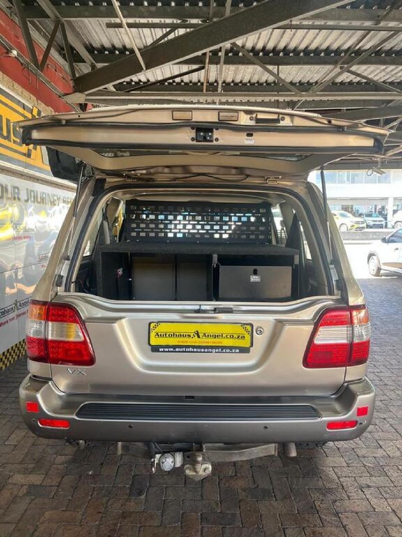 Used Toyota Land Cruiser 100 4.7 V8 Auto for sale in Western Cape