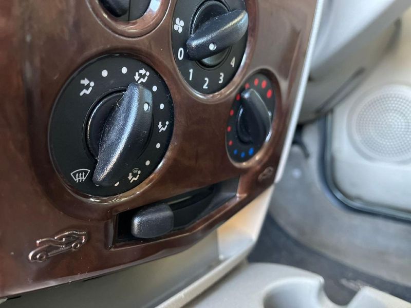 Used Renault Logan 1.6 Expression for sale in Gauteng Cars.co.za (ID