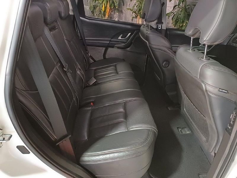 Used Mahindra XUV 500 2.2D mHawk 7seat W8 for sale in Gauteng Cars