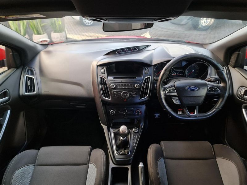 Used Ford Focus 2.0 EcoBoost ST1 for sale in Gauteng Cars.co.za (ID