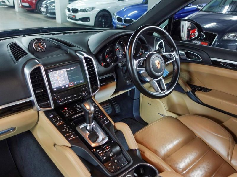 Used Porsche Cayenne Auto Platinum Edition for sale in Gauteng Cars