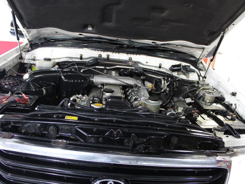 Used Toyota Land Cruiser 100 105 GX 4.2 DIESEL 5SPEED MANUAL 4X4 for
