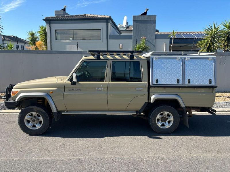 Used Toyota Land Cruiser 79 4.5 D DoubleCab for sale in Western Cape