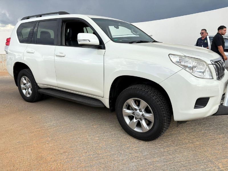 Used Toyota Land Cruiser Prado 2010 Toyota Land Cruiser Prado 4.0 V6 Tx 