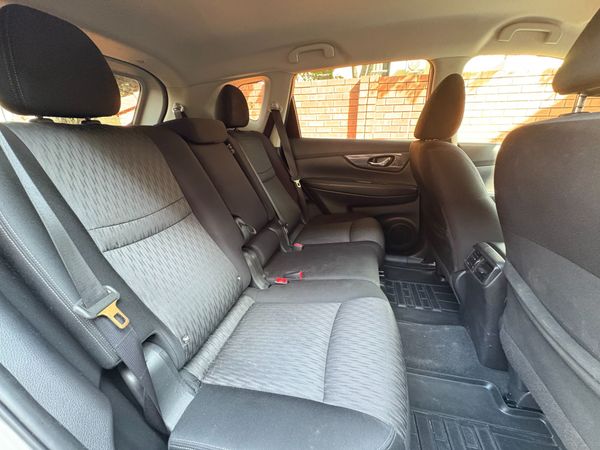 2021-Nissan-X-Trail-25-Acenta-Plus-4x4-Auto-7-seat image:6