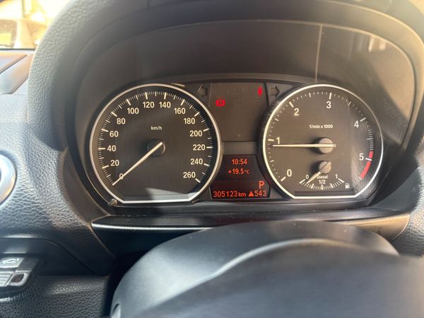 2009-BMW-1-Series-120d-5-dr-M-Sport-Auto image:7