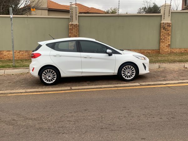 2019-Ford-Fiesta-10-EcoBoost-Trend-5-dr image:2