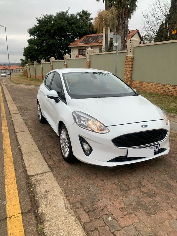 2019-Ford-Fiesta-10-EcoBoost-Trend-5-dr image:4