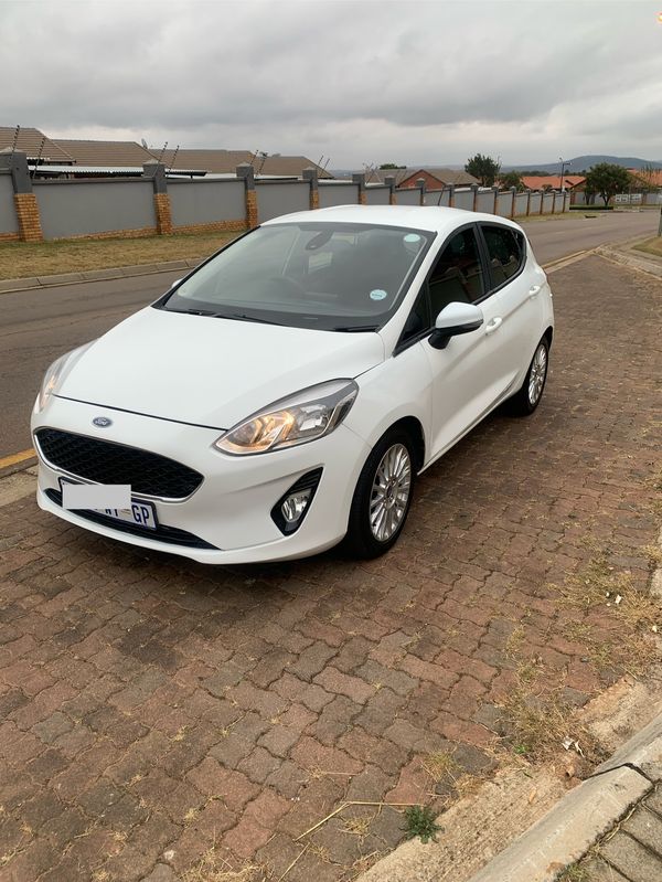 2019-Ford-Fiesta-10-EcoBoost-Trend-5-dr image:5
