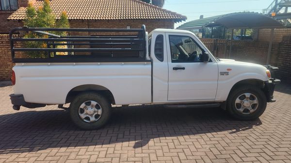 2014-Mahindra-Scorpio-22-CRDe-mHawk-Single-Cab image:2