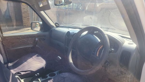 2014-Mahindra-Scorpio-22-CRDe-mHawk-Single-Cab image:6