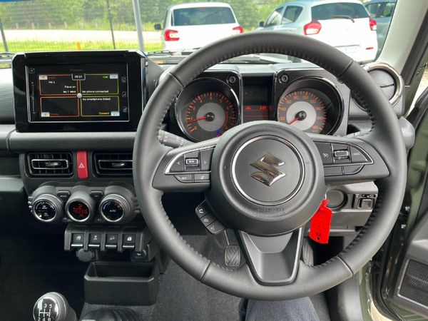 2026-Suzuki-Jimny-15-GLX image:10