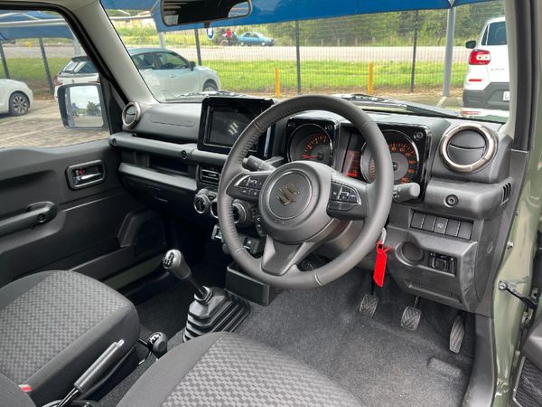 2026-Suzuki-Jimny-15-GLX image:8