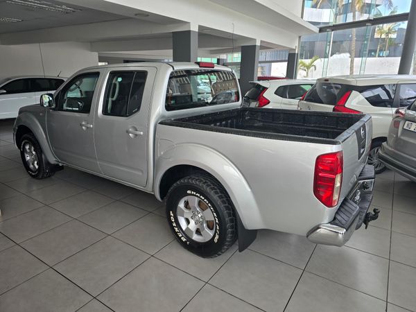 2013-Nissan-Navara-25-dCi-XE-4x4-Double-Cab image:3