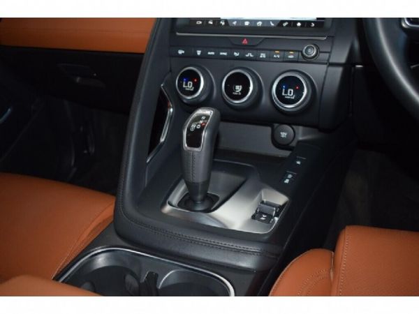 2020-Jaguar-E-Pace-D180-20D-S-132kW image:12