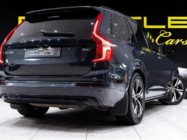 2022-Volvo-XC90-B6-Ultimate-Dark-AWD-Mild-Hybrid image:9