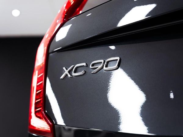2022-Volvo-XC90-B6-Ultimate-Dark-AWD-Mild-Hybrid image:12