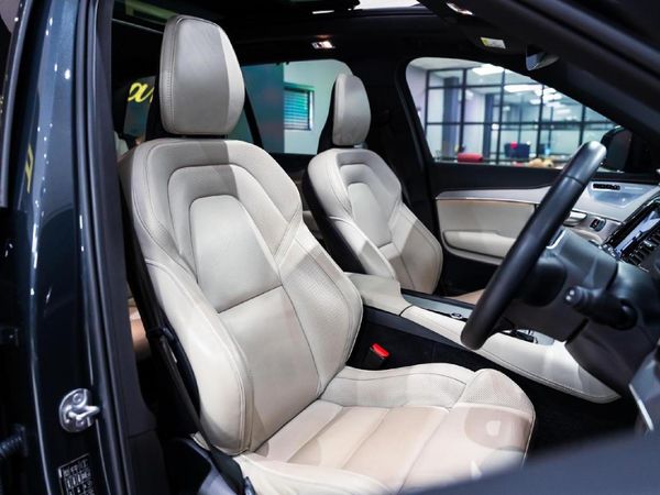 2022-Volvo-XC90-B6-Ultimate-Dark-AWD-Mild-Hybrid image:19