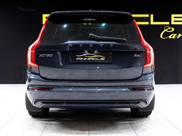 2022-Volvo-XC90-B6-Ultimate-Dark-AWD-Mild-Hybrid image:8